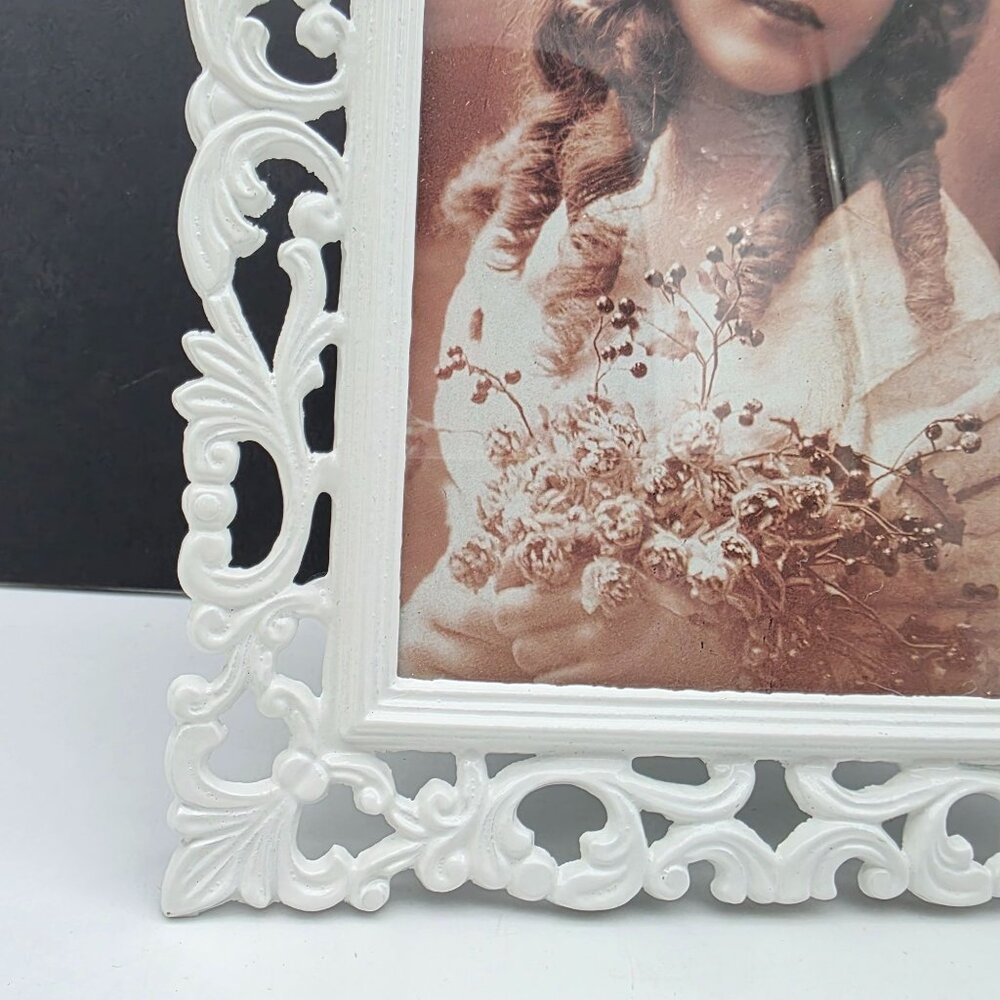 Vintage White Painted Metal Ornate Photo Frame Victorian Style 5x7 Inches - Picture 6 of 11